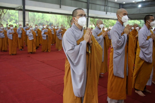 [Ảnh] Tăng Ni sinh viên Học viện Phật giáo VN tại TP.HCM trang nghiêm tổ chức lễ Lễ Tắm Phật ảnh 4