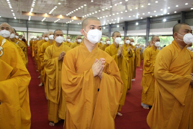 [Ảnh] Tăng Ni sinh viên Học viện Phật giáo VN tại TP.HCM trang nghiêm tổ chức lễ Lễ Tắm Phật ảnh 6
