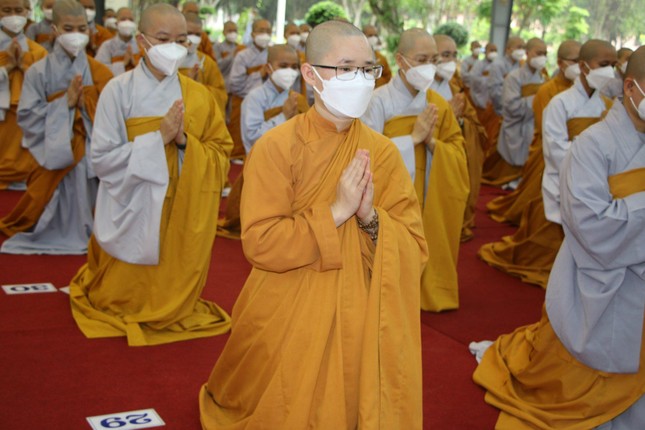 [Ảnh] Tăng Ni sinh viên Học viện Phật giáo VN tại TP.HCM trang nghiêm tổ chức lễ Lễ Tắm Phật ảnh 9