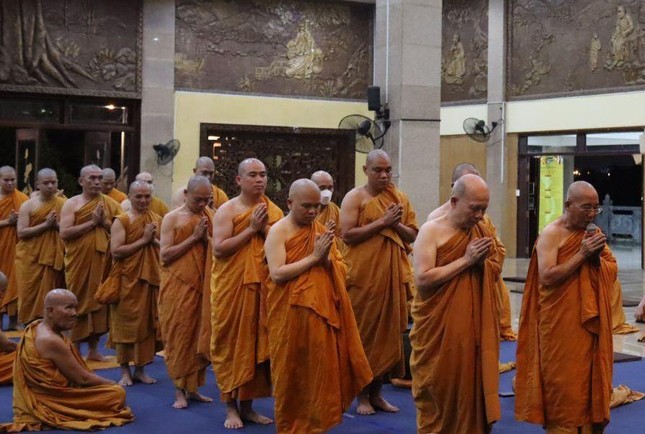 Chư Tăng Hệ phái Khất sĩ tác pháp An cư kiết hạ Phật lịch 2566 tại pháp viện Minh Đăng Quang ảnh 5
