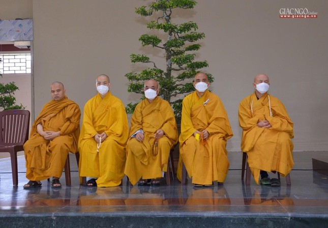 Đức Quyền Pháp chủ khai pháp mở đầu tuần cấm túc an cư của lãnh đạo Học viện Phật giáo VN tại TP.HCM ảnh 20