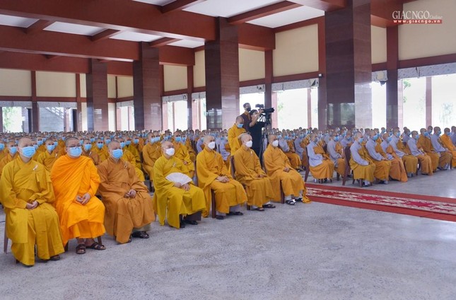 Đức Quyền Pháp chủ khai pháp mở đầu tuần cấm túc an cư của lãnh đạo Học viện Phật giáo VN tại TP.HCM ảnh 22