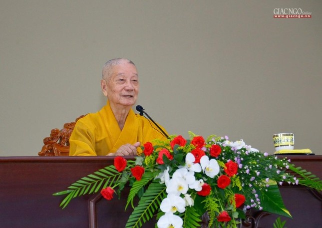 Đức Quyền Pháp chủ khai pháp mở đầu tuần cấm túc an cư của lãnh đạo Học viện Phật giáo VN tại TP.HCM ảnh 24