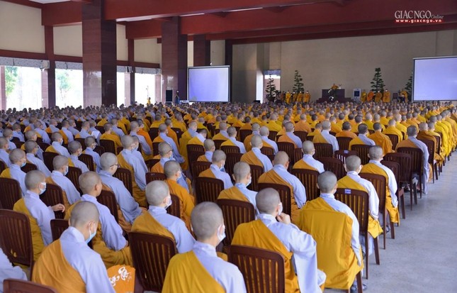 Đức Quyền Pháp chủ khai pháp mở đầu tuần cấm túc an cư của lãnh đạo Học viện Phật giáo VN tại TP.HCM ảnh 28
