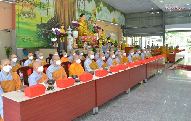 Đức Quyền Pháp chủ khai pháp mở đầu tuần cấm túc an cư của lãnh đạo Học viện Phật giáo VN tại TP.HCM ảnh 42