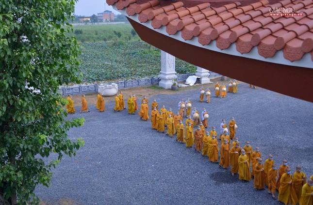 Đức Quyền Pháp chủ khai pháp mở đầu tuần cấm túc an cư của lãnh đạo Học viện Phật giáo VN tại TP.HCM ảnh 8