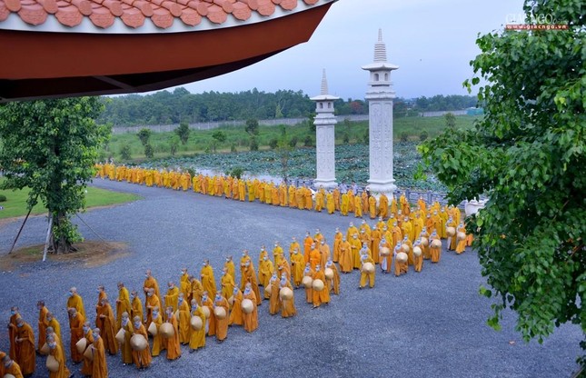 Đức Quyền Pháp chủ khai pháp mở đầu tuần cấm túc an cư của lãnh đạo Học viện Phật giáo VN tại TP.HCM ảnh 10