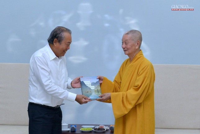Nguyên Phó Thủ tướng Thường trực Trương Hòa Bình thăm Đức Quyền Pháp chủ GHPGVN ảnh 10