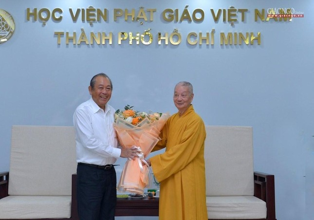 Nguyên Phó Thủ tướng Thường trực Trương Hòa Bình thăm Đức Quyền Pháp chủ GHPGVN ảnh 1