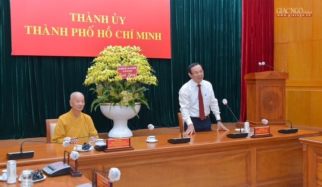 Bí thư Thành ủy Nguyễn Văn Nên và lãnh đạo TP.HCM tiếp thân mật chư tôn giáo phẩm lãnh đạo Giáo hội ảnh 10