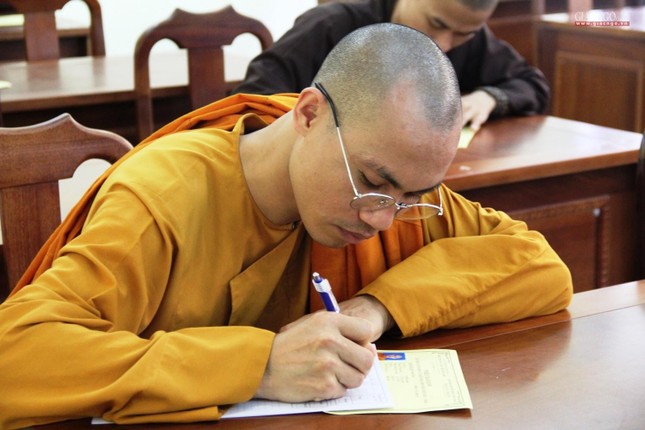 Học viện Phật giáo VN tại Huế tổ chức kỳ thi tuyển sinh cử nhân Phật học khóa XIII ảnh 10
