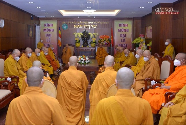 TP.HCM: Cử hành trọng thể nghi thức Tắm Phật, mở đầu tuần Đại lễ Phật đản Phật lịch 2566 ảnh 6