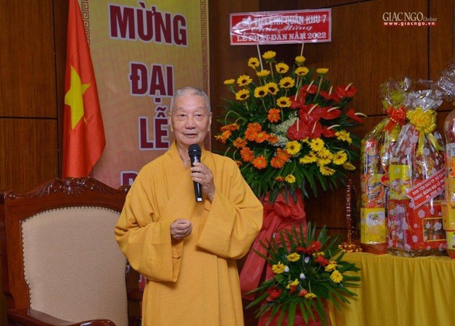 Tổng Giám mục Tổng Giáo phận TP.HCM thăm, chúc mừng Phật đản Phật lịch 2566 ảnh 2