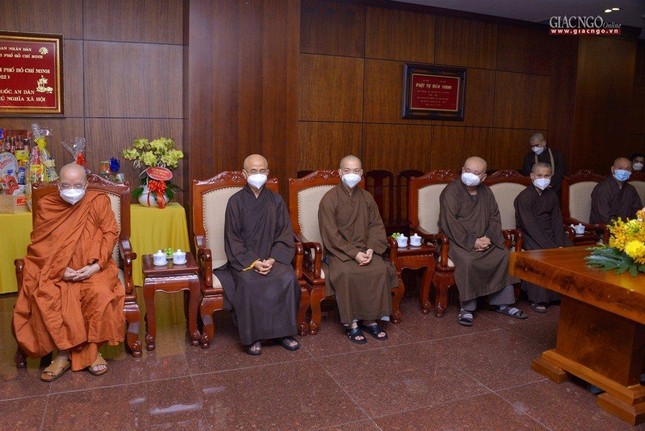 Tổng Giám mục Tổng Giáo phận TP.HCM thăm, chúc mừng Phật đản Phật lịch 2566 ảnh 6