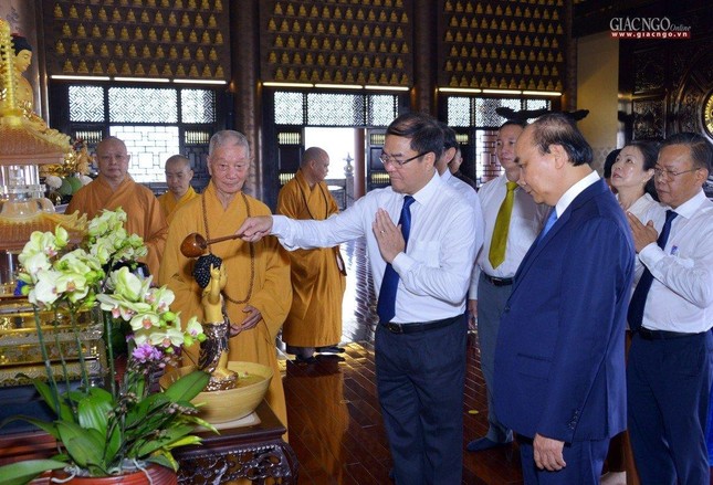 Chủ tịch nước Nguyễn Xuân Phúc thăm Đức Quyền Pháp chủ, Hòa thượng Chủ tịch GHPGVN ảnh 24