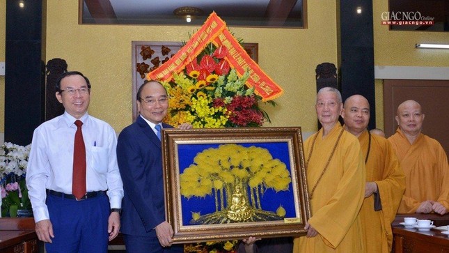 Chủ tịch nước Nguyễn Xuân Phúc thăm Đức Quyền Pháp chủ, Hòa thượng Chủ tịch GHPGVN ảnh 16