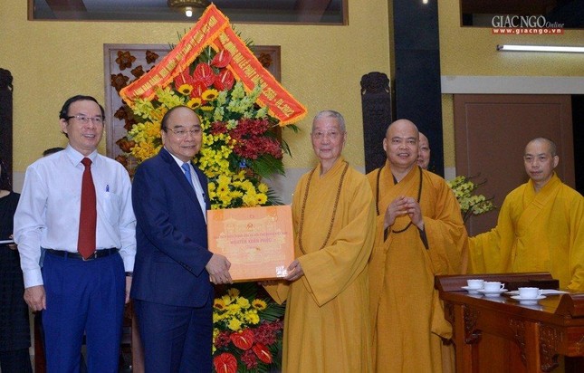 Chủ tịch nước Nguyễn Xuân Phúc thăm Đức Quyền Pháp chủ, Hòa thượng Chủ tịch GHPGVN ảnh 11