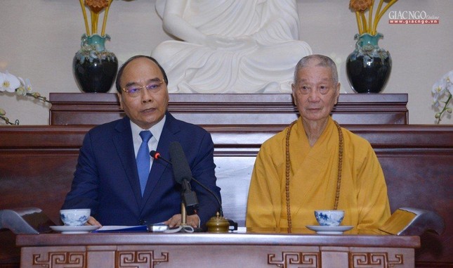 Chủ tịch nước Nguyễn Xuân Phúc thăm Đức Quyền Pháp chủ, Hòa thượng Chủ tịch GHPGVN ảnh 2