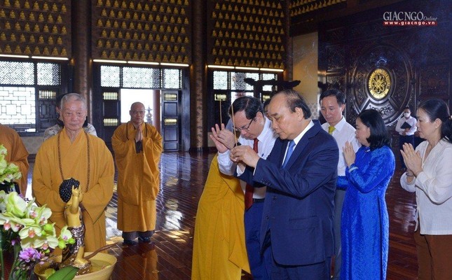 Chủ tịch nước Nguyễn Xuân Phúc thăm Đức Quyền Pháp chủ, Hòa thượng Chủ tịch GHPGVN ảnh 17