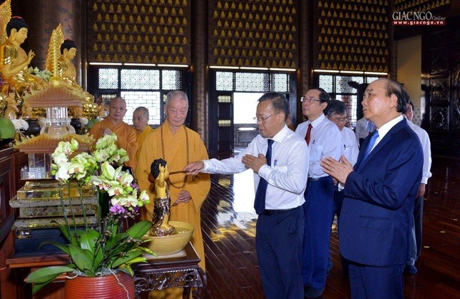 Chủ tịch nước Nguyễn Xuân Phúc thăm Đức Quyền Pháp chủ, Hòa thượng Chủ tịch GHPGVN ảnh 21