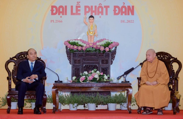 Chủ tịch nước Nguyễn Xuân Phúc thăm Đức Quyền Pháp chủ, Hòa thượng Chủ tịch GHPGVN ảnh 7