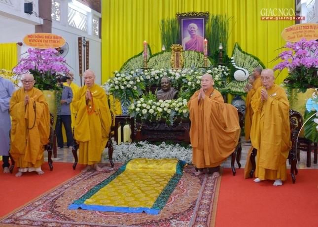 Trang nghiêm lễ tưởng niệm 10 năm viên tịch của Trưởng lão Hòa thượng Thích Minh Châu ảnh 3
