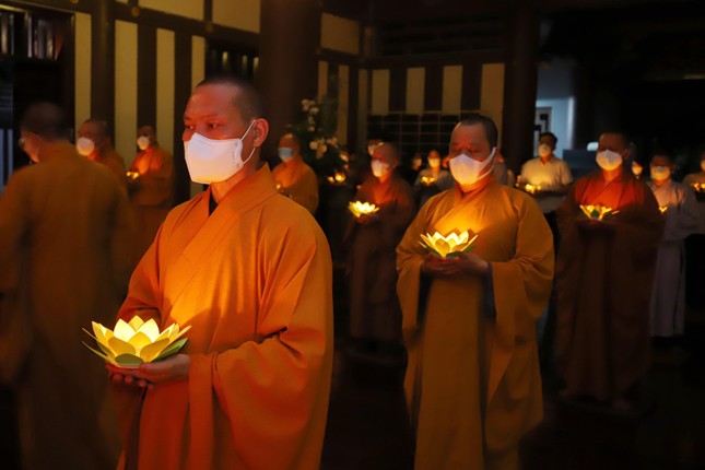 Tu viện Khánh An trang nghiêm tổ chức lễ cầu siêu chư hương linh quá vãng vì dịch Covid-19 ảnh 5