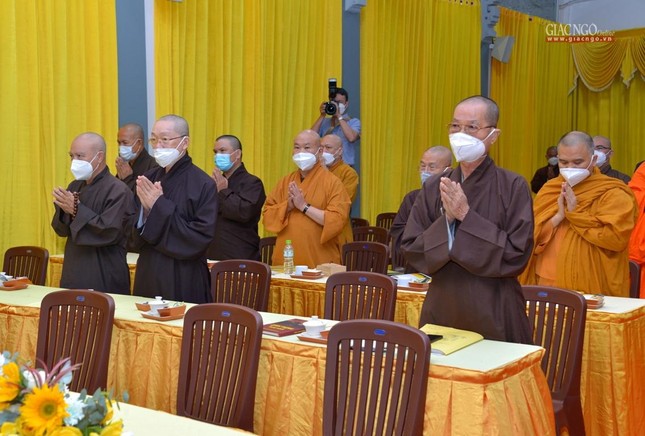 Tấn phong giáo phẩm 945 vị Tăng Ni tại Hội nghị kỳ 6 – Khóa VIII Hội đồng Trị sự GHPGVN ảnh 7