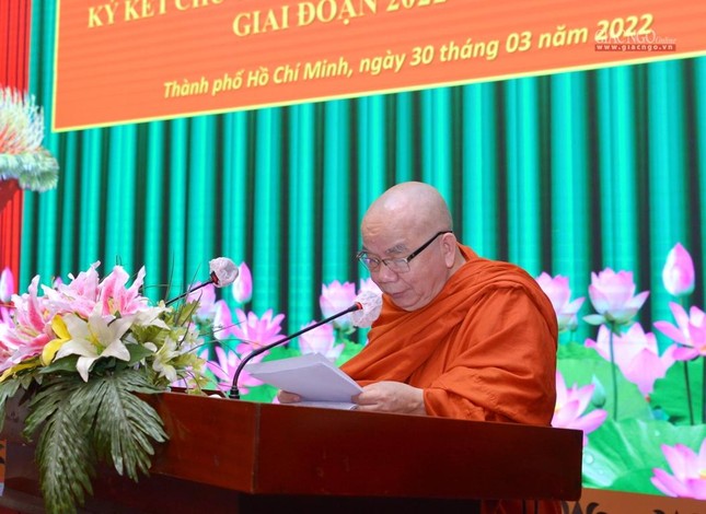 Ban Trị sự Phật giáo TP.HCM và Bộ Tư lệnh TP.HCM ký kết chương trình phối hợp hoạt động ảnh 4