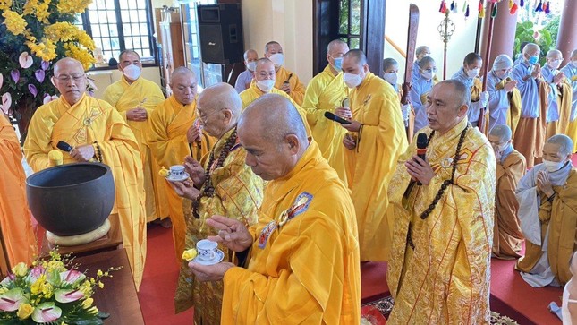 Lâm Đồng: Lễ nhập kim quan Ni trưởng Thích nữ Huệ Trang, trú trì chùa Thiền Lâm ảnh 2