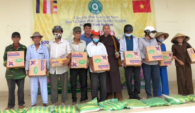 Ban Từ thiện - Xã hội Phật giáo TP.HCM trao tặng 1.500 phần quà đến bà con nghèo tại Quảng Trị ảnh 1