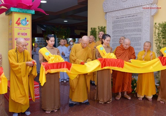Ngắm chùm ảnh triển lãm chào mừng 40 năm thành lập, Đại hội Phật giáo TP.HCM lần thứ X ảnh 4