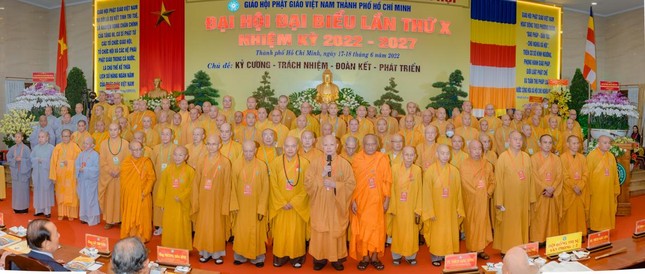 Hòa thượng Thích Lệ Trang được suy cử Trưởng ban Trị sự GHPGVN TP.HCM nhiệm kỳ 2022-2027 ảnh 11