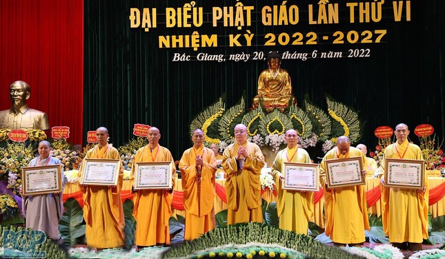 Bắc Giang: Thượng tọa Thích Thiện Văn được tái suy cử Trưởng ban Trị sự tỉnh nhiệm kỳ 2022-2027 ảnh 3