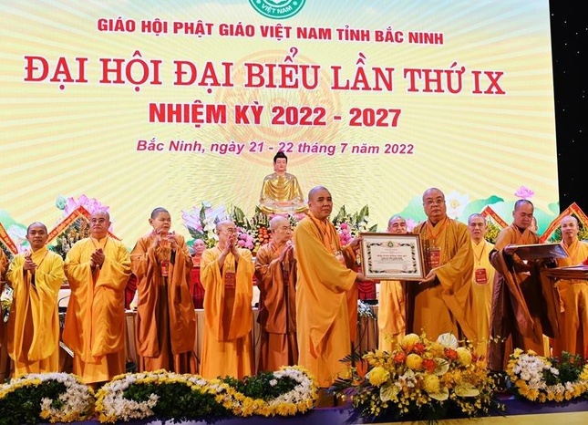 Bắc Ninh: Thượng tọa Thích Thanh Phụng được tái suy cử Trưởng ban Trị sự nhiệm kỳ 2022-2027 ảnh 18