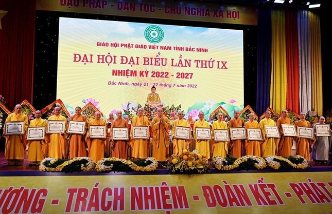 Bắc Ninh: Thượng tọa Thích Thanh Phụng được tái suy cử Trưởng ban Trị sự nhiệm kỳ 2022-2027 ảnh 21