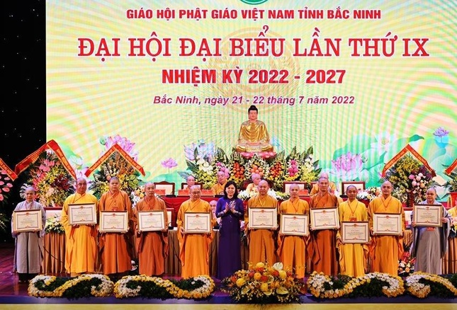 Bắc Ninh: Thượng tọa Thích Thanh Phụng được tái suy cử Trưởng ban Trị sự nhiệm kỳ 2022-2027 ảnh 5