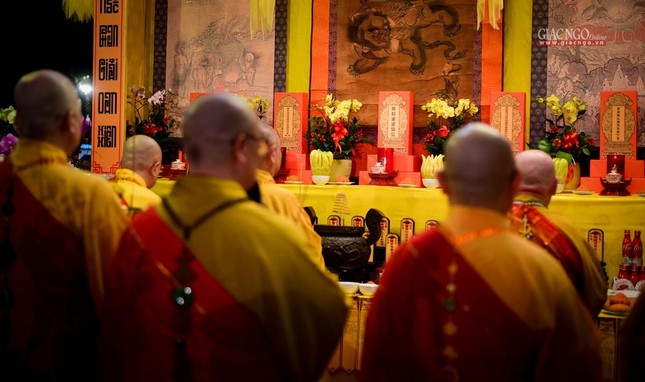 Khóa lễ cầu nguyện của Phật giáo người Hoa, tại Việt Nam Quốc Tự  ảnh 11