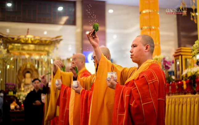 Khóa lễ cầu nguyện của Phật giáo người Hoa, tại Việt Nam Quốc Tự  ảnh 1