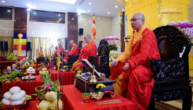 Khóa lễ cầu nguyện của Phật giáo người Hoa, tại Việt Nam Quốc Tự  ảnh 6