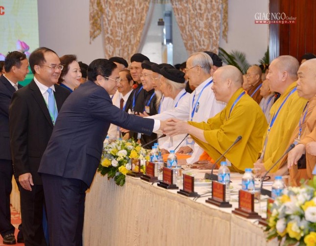 Thủ tướng Chính phủ gặp mặt, biểu dương các tổ chức tôn giáo có đóng góp xây dựng và bảo vệ Tổ quốc ảnh 13