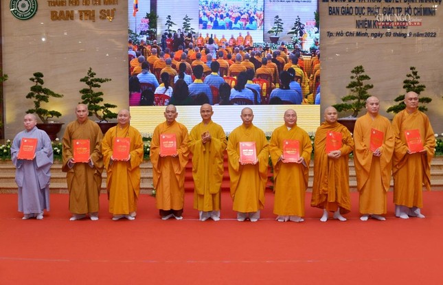 Công bố quyết định, ra mắt thành phần nhân sự Ban Giáo dục Phật giáo TP.HCM nhiệm kỳ 2022-2027 ảnh 5