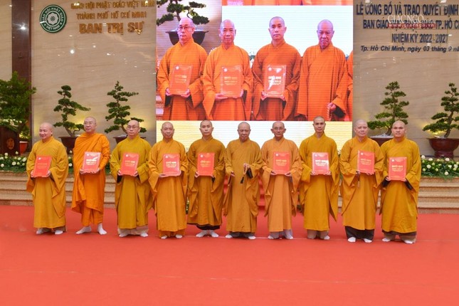 Công bố quyết định, ra mắt thành phần nhân sự Ban Giáo dục Phật giáo TP.HCM nhiệm kỳ 2022-2027 ảnh 17