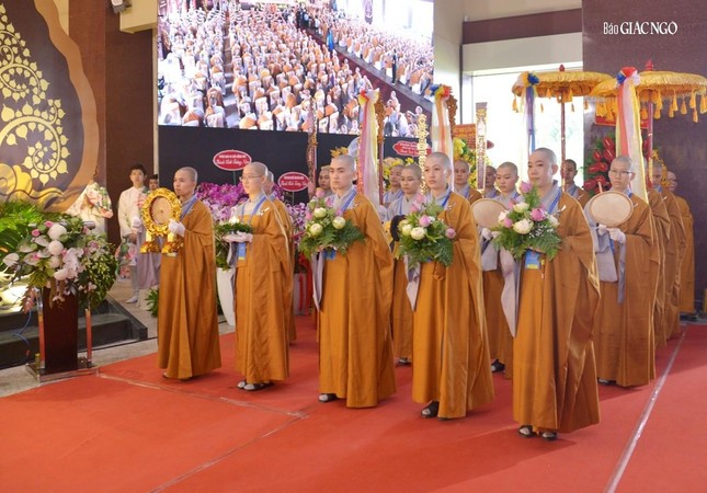 Trang nghiêm Đại lễ tưởng niệm Đức Thánh Tổ Đại Ái Đạo, chư Ni tiền bối hữu công Phật giáo Việt Nam ảnh 17