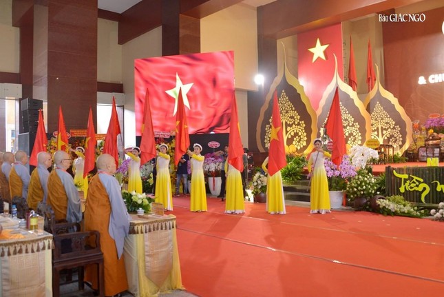 Trang nghiêm Đại lễ tưởng niệm Đức Thánh Tổ Đại Ái Đạo, chư Ni tiền bối hữu công Phật giáo Việt Nam ảnh 16
