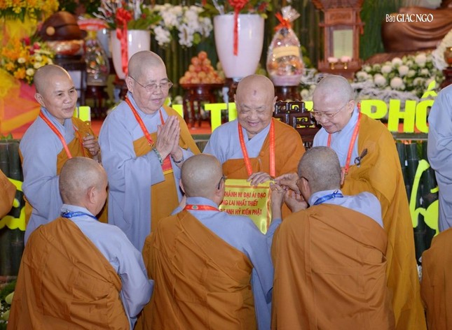 Trang nghiêm Đại lễ tưởng niệm Đức Thánh Tổ Đại Ái Đạo, chư Ni tiền bối hữu công Phật giáo Việt Nam ảnh 42