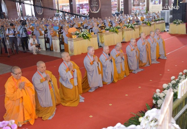 Trang nghiêm Đại lễ tưởng niệm Đức Thánh Tổ Đại Ái Đạo, chư Ni tiền bối hữu công Phật giáo Việt Nam ảnh 30