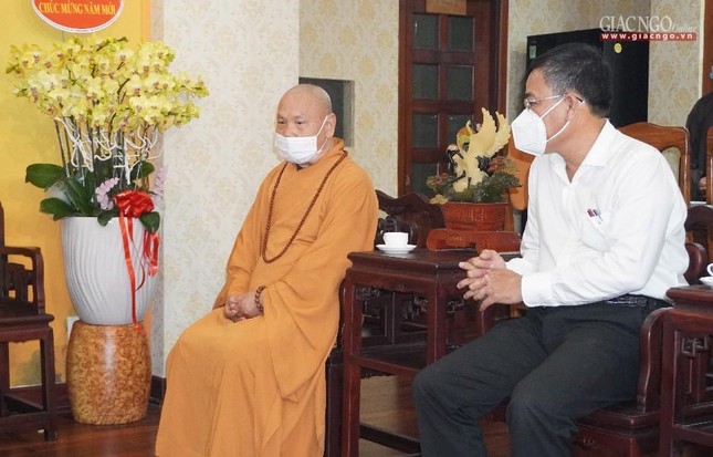 Ban Tôn giáo TP.HCM chúc Tết Hòa thượng Chủ tịch Hội đồng Trị sự, chư tôn đức Phật giáo quận 3 ảnh 1