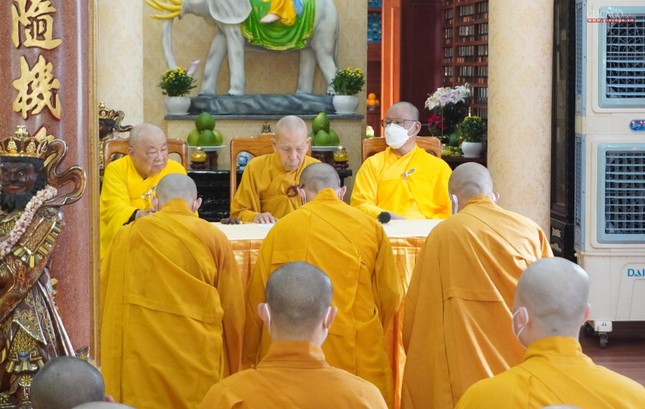 Phật giáo quận 3 tác pháp đối thú An cư kiết hạ Phật lịch 2566 ảnh 4