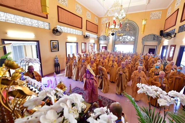 Lễ tác pháp Tự tứ và Vu lan - Báo hiếu tại chùa Ấn Quang (quận 10) ảnh 13